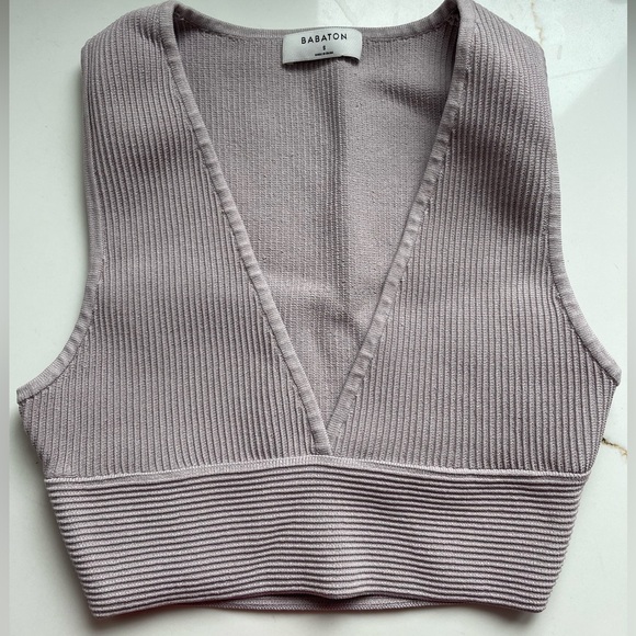 Babaton Tops - Aritzia Babaton Sculpt Knit Deep V Tank top size small